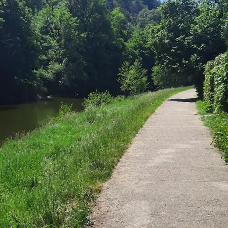 Le Refuge De L'ourthe 住宿加早餐酒店 哈穆瓦尔
